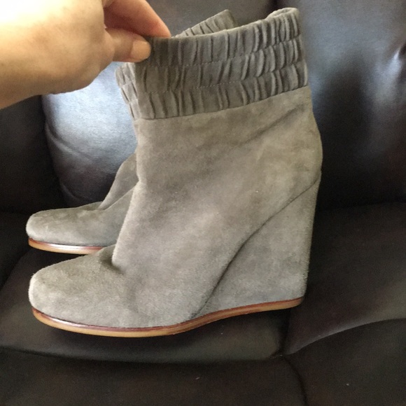 DV Dolce Vita Suede Leather Wedge Ankle Booties - Picture 1 of 5